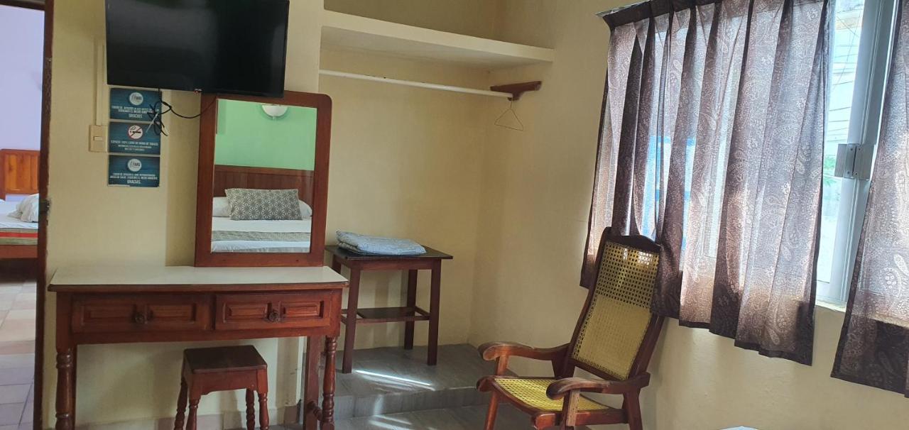 Hotel El Faro Malecon Веракруз Екстериор снимка