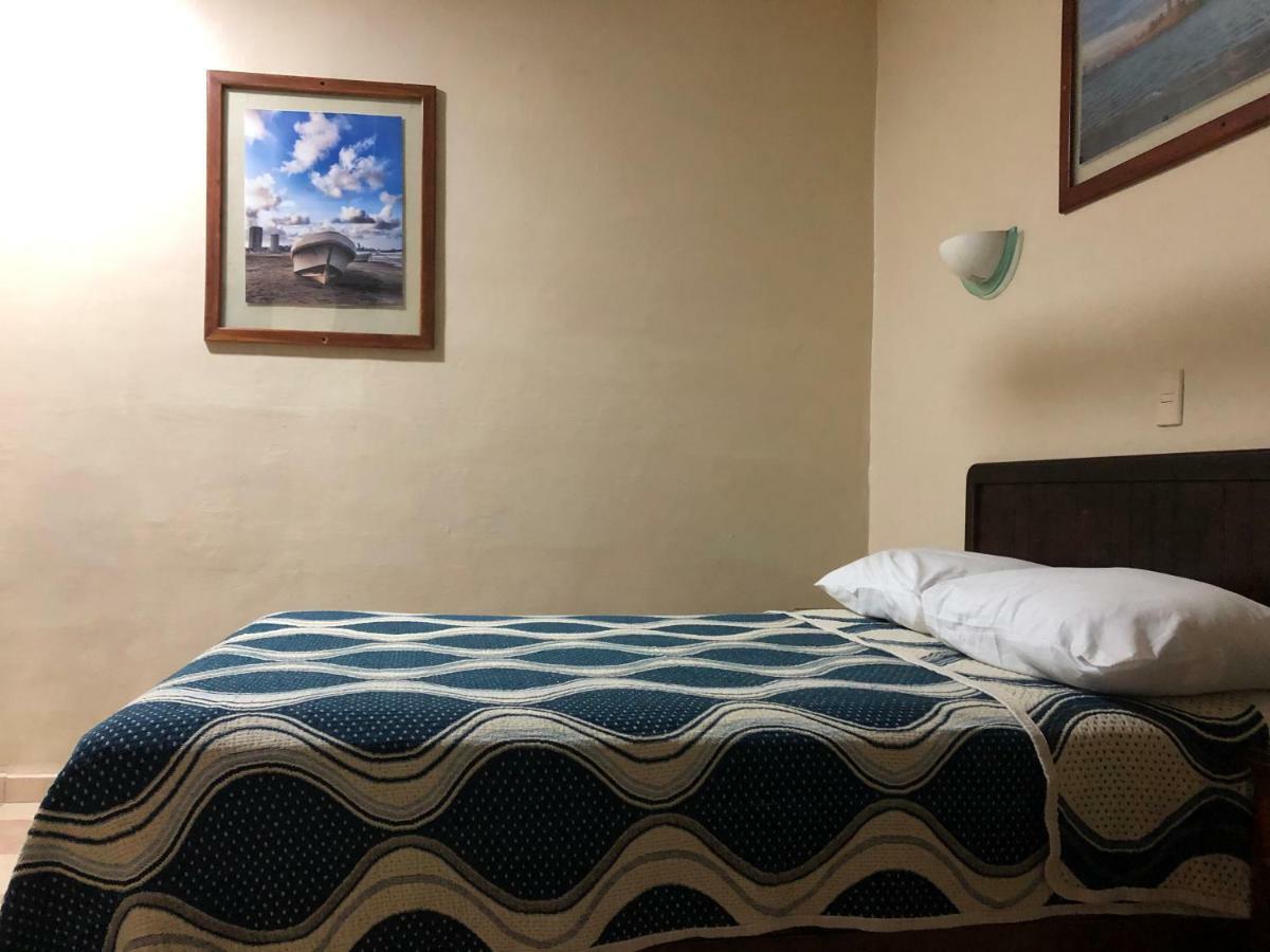 Hotel El Faro Malecon Веракруз Екстериор снимка
