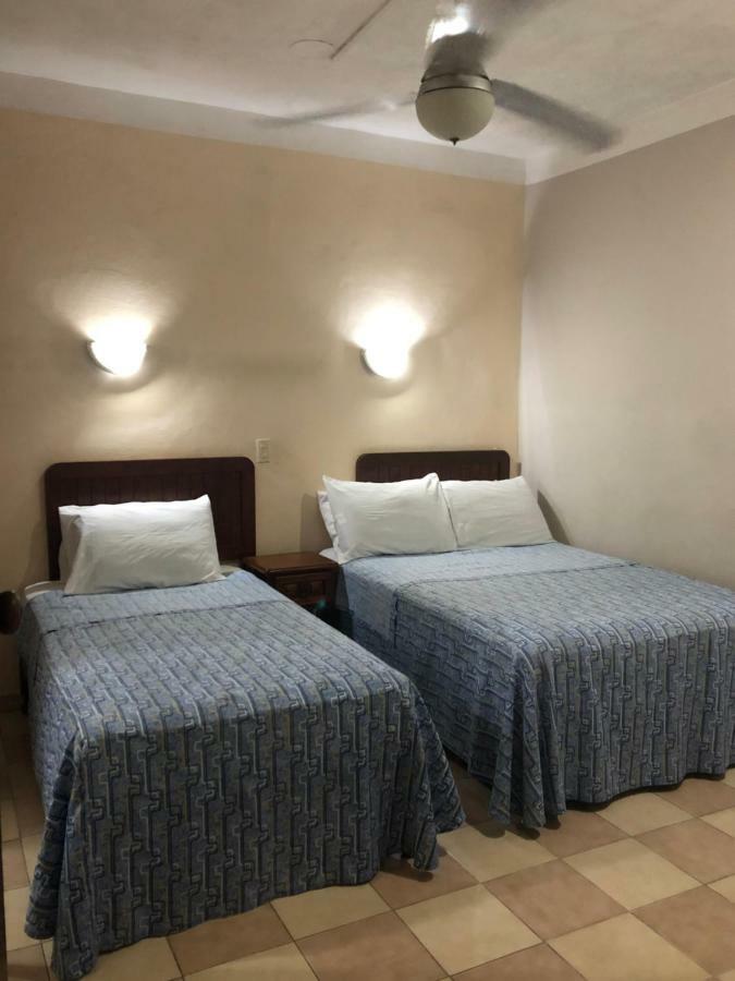 Hotel El Faro Malecon Веракруз Екстериор снимка